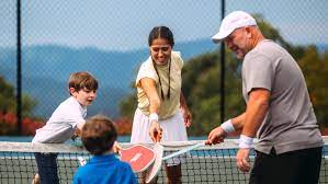 Building a Thriving Pickleball Community for All Ages-